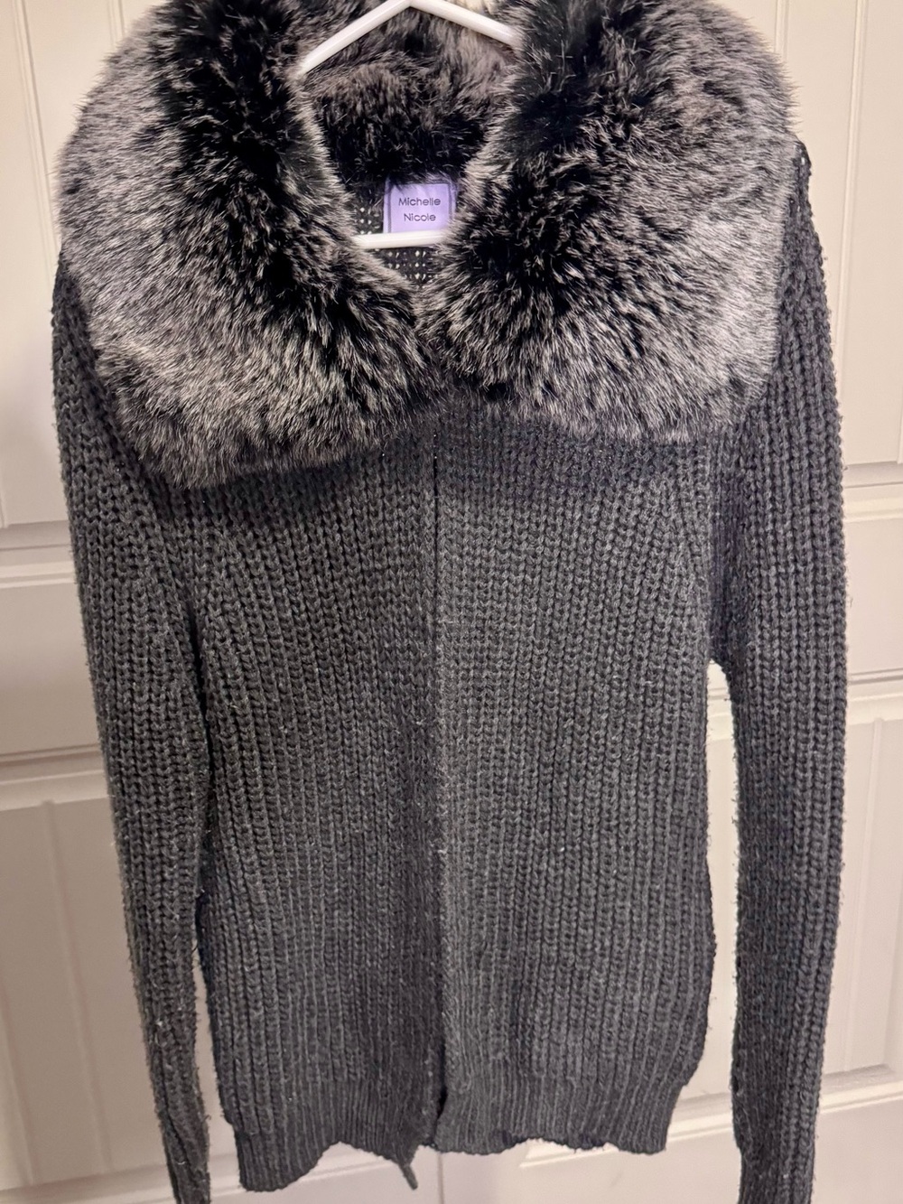 Michelle Nicole Womens XL Gray Knit Sweater Faux Fur Collar Chunky
